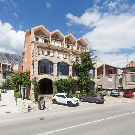 Apartment Angolo Kastela